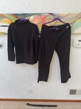 DKNY Black Sweatshirt & Pants with Belt